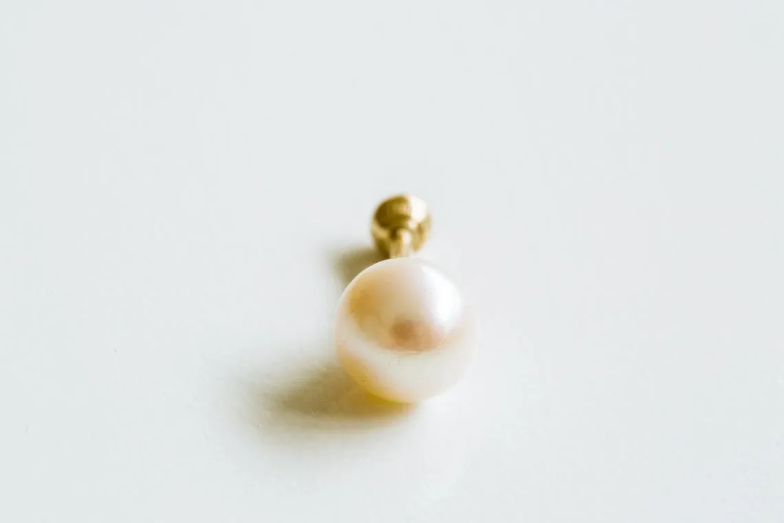 14k Gold Pearl Barbell Ear Stud Piercing