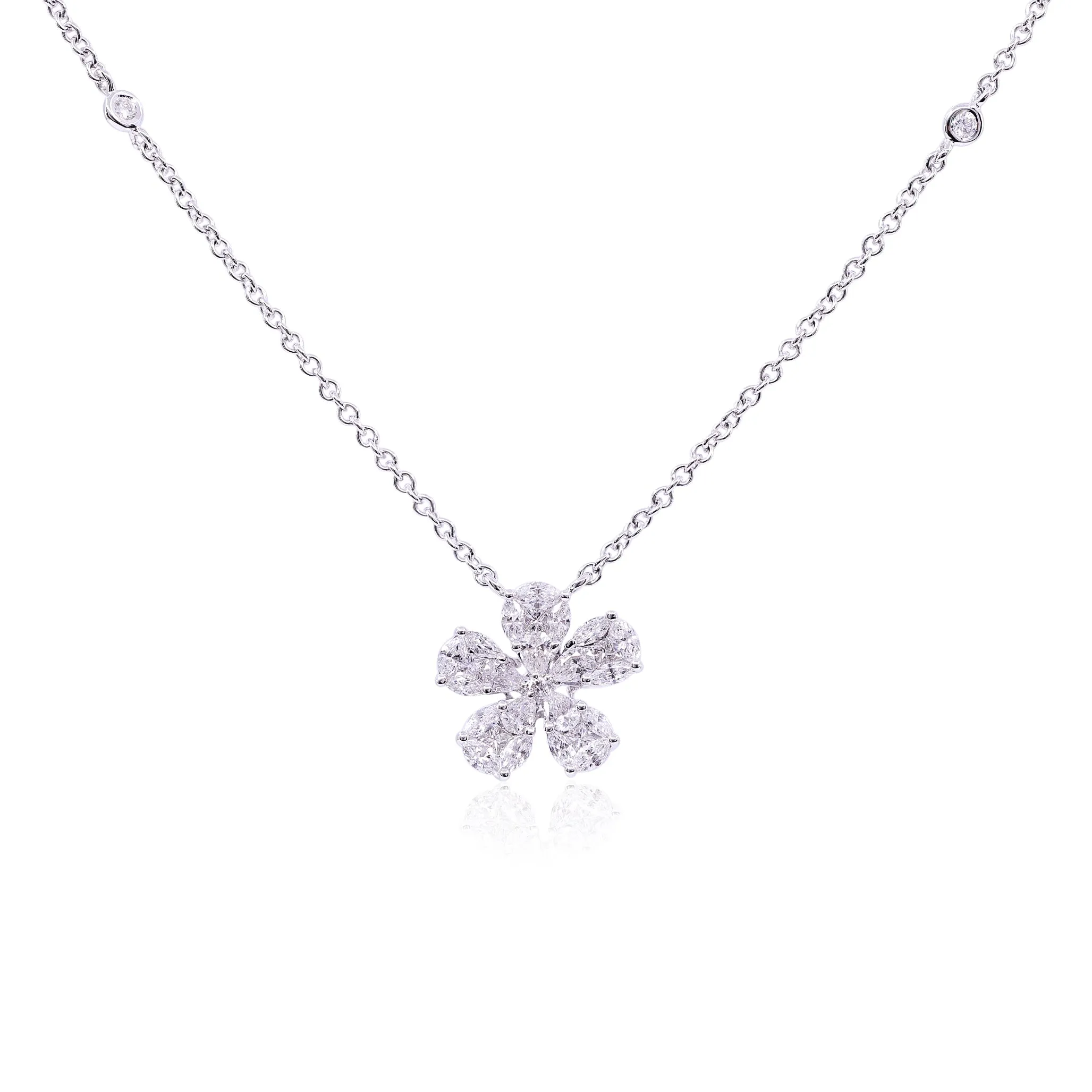 18K WHITE GOLD DIAMOND FLOWER PENDANT 1.09CTW