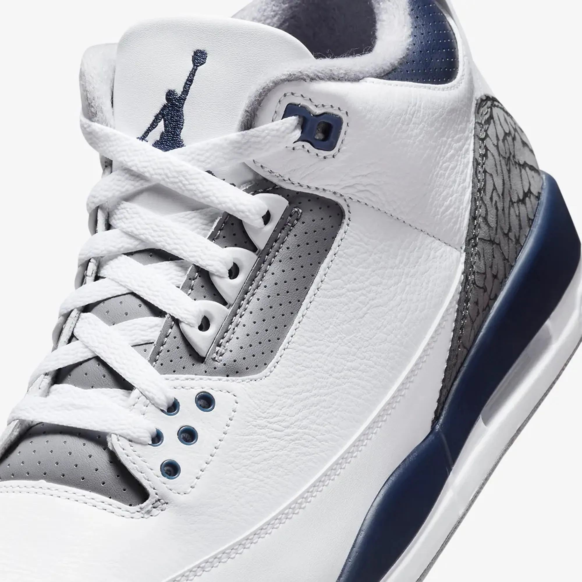 AIR JORDAN 3 RETRO 'WHITE/MIDNIGHT NAVY-CEMENT GREY-BLACK'