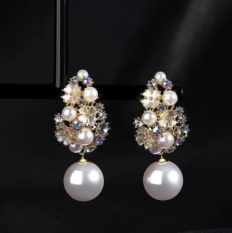 Elegant and Romantic Personality Sexy Vintage Floral Earrings