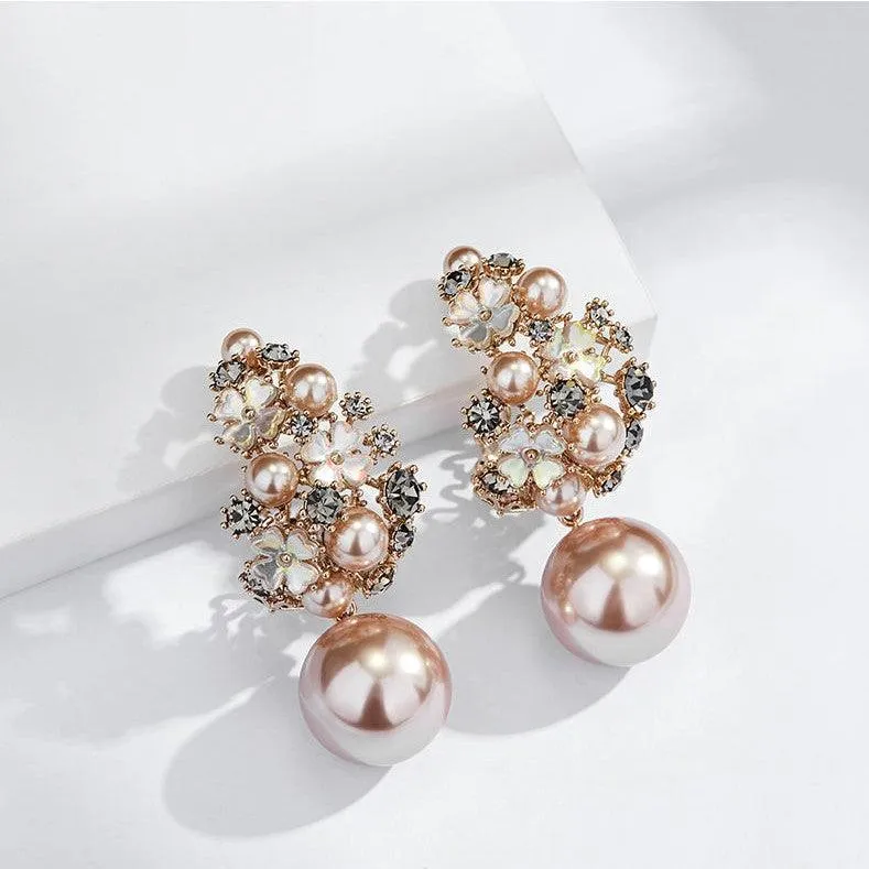 Elegant and Romantic Personality Sexy Vintage Floral Earrings