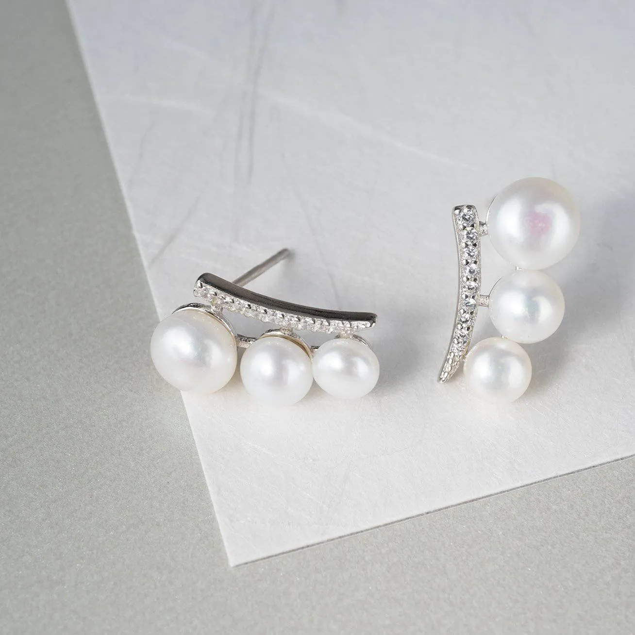 Elegant Freshwater Pearl Earrings WE00116