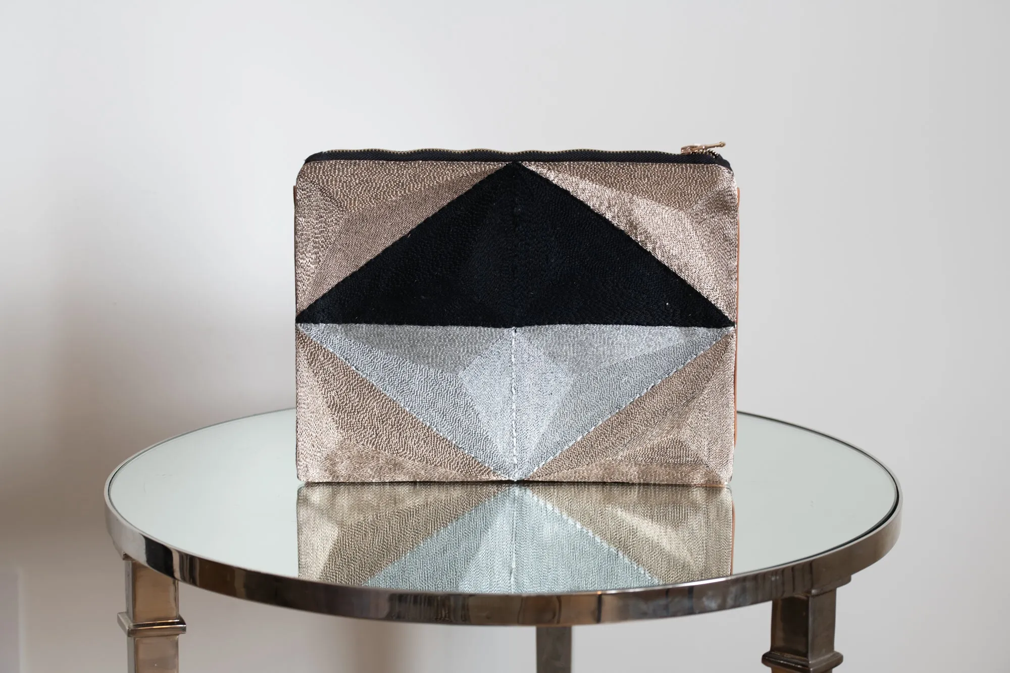 Heera Clutch-Black/Gold/Silver