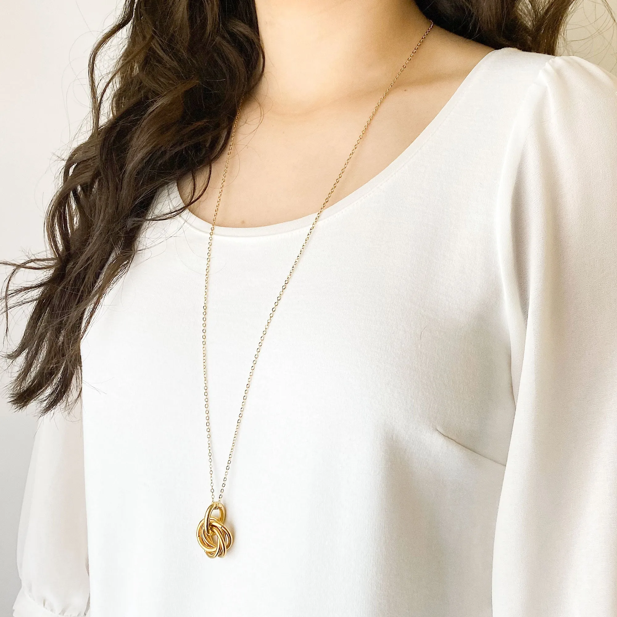 KAYLA gold love knot pendant necklace