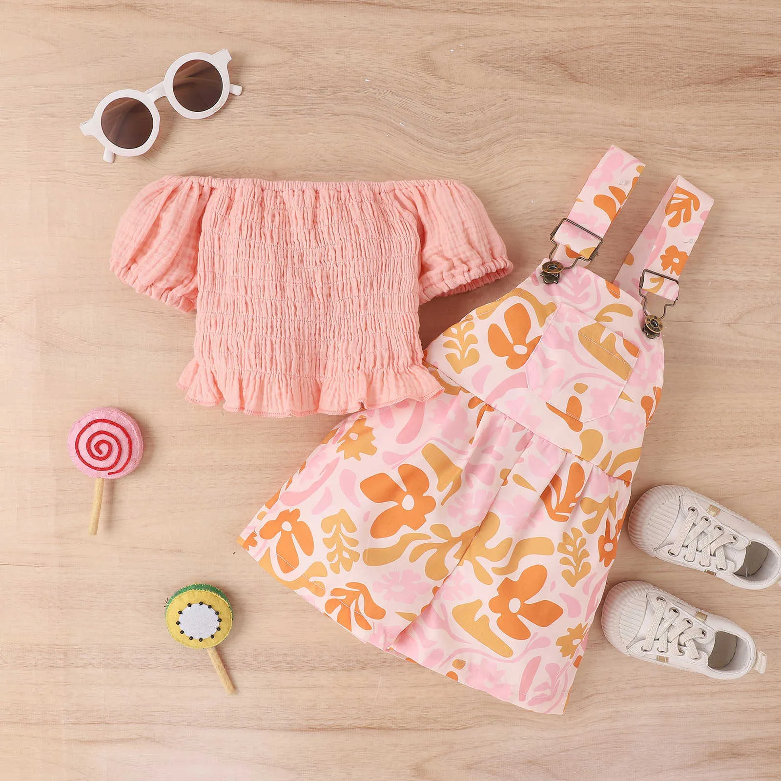 Off-shoulder Bubble Sleeve Top Printed Shoulder Shorts Girls Suit