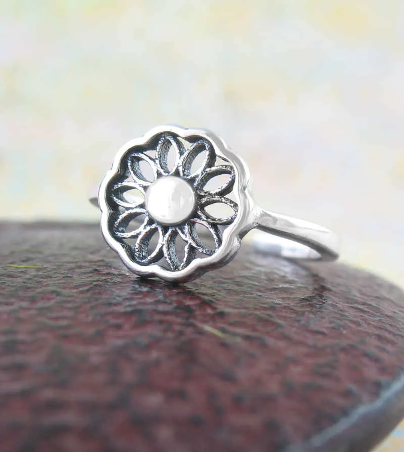 Open-Petal Flower Round Midi Toe Pinky Ring, Adjustable